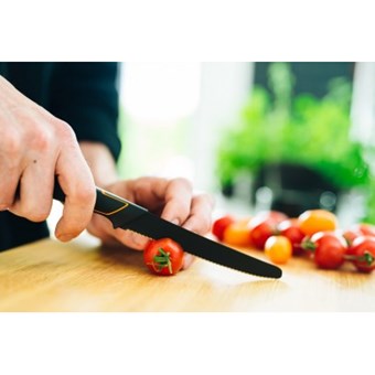 Nůž snídaňový FISKARS Edge 13cm